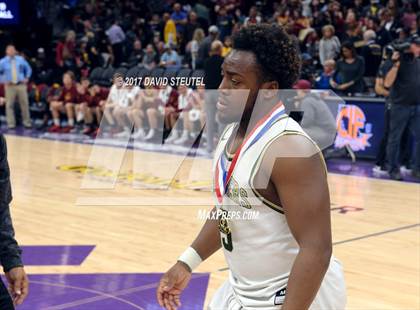Thumbnail 2 in Esperanza vs. Moreau Catholic (CIF State D2 Final) photogallery.