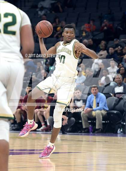 Thumbnail 2 in Esperanza vs. Moreau Catholic (CIF State D2 Final) photogallery.