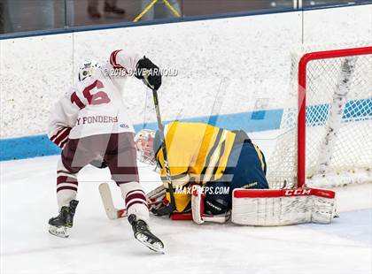 Thumbnail 3 in Arlington vs Xaverian Brothers (MIAA Division 1A) photogallery.