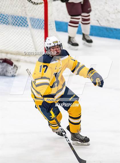 Thumbnail 3 in Arlington vs Xaverian Brothers (MIAA Division 1A) photogallery.