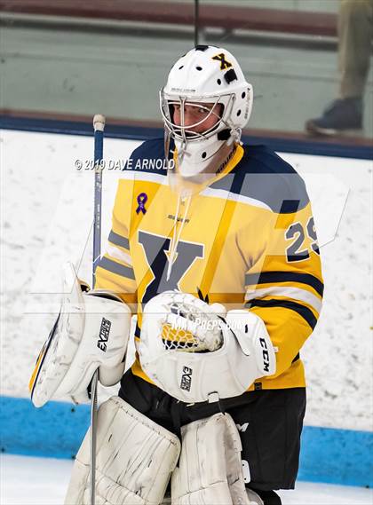 Thumbnail 3 in Arlington vs Xaverian Brothers (MIAA Division 1A) photogallery.