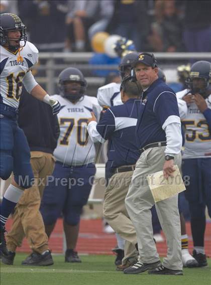 Thumbnail 1 in Inderkum vs. Casa Roble (CIF SJS D3 Final) photogallery.