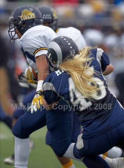 Thumbnail 3 in Inderkum vs. Casa Roble (CIF SJS D3 Final) photogallery.