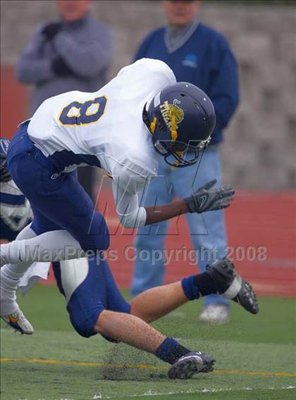 Thumbnail 2 in Inderkum vs. Casa Roble (CIF SJS D3 Final) photogallery.