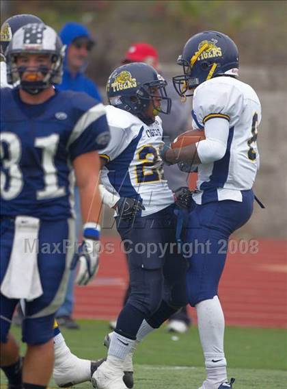 Thumbnail 1 in Inderkum vs. Casa Roble (CIF SJS D3 Final) photogallery.