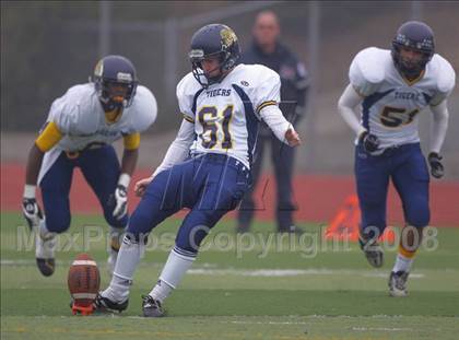 Thumbnail 1 in Inderkum vs. Casa Roble (CIF SJS D3 Final) photogallery.