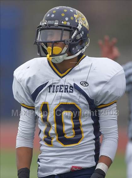 Thumbnail 1 in Inderkum vs. Casa Roble (CIF SJS D3 Final) photogallery.