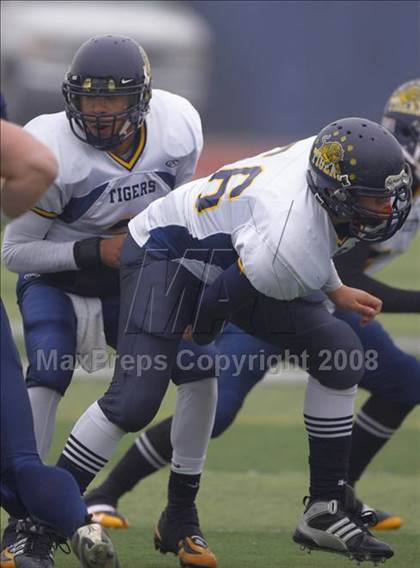 Thumbnail 3 in Inderkum vs. Casa Roble (CIF SJS D3 Final) photogallery.
