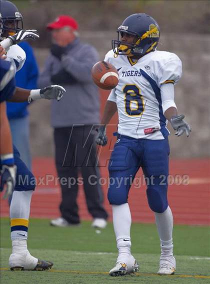 Thumbnail 3 in Inderkum vs. Casa Roble (CIF SJS D3 Final) photogallery.