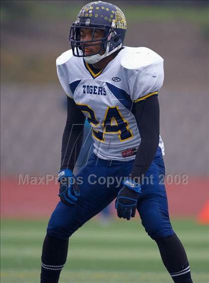 Thumbnail 3 in Inderkum vs. Casa Roble (CIF SJS D3 Final) photogallery.