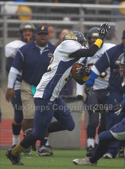 Thumbnail 2 in Inderkum vs. Casa Roble (CIF SJS D3 Final) photogallery.