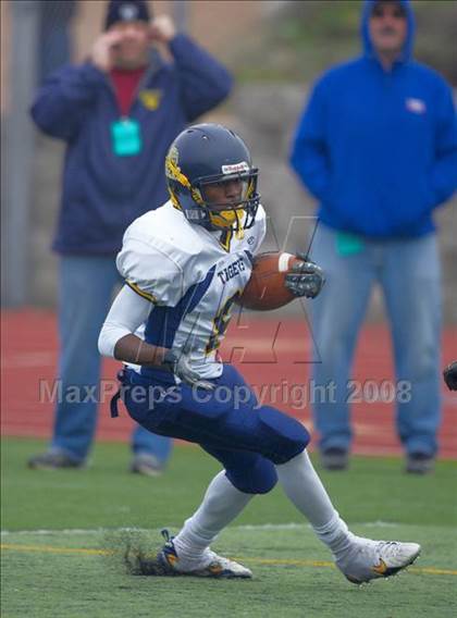 Thumbnail 3 in Inderkum vs. Casa Roble (CIF SJS D3 Final) photogallery.