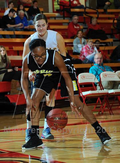 Thumbnail 3 in Andale vs. Wichita Southeast (Mid America Classic) photogallery.