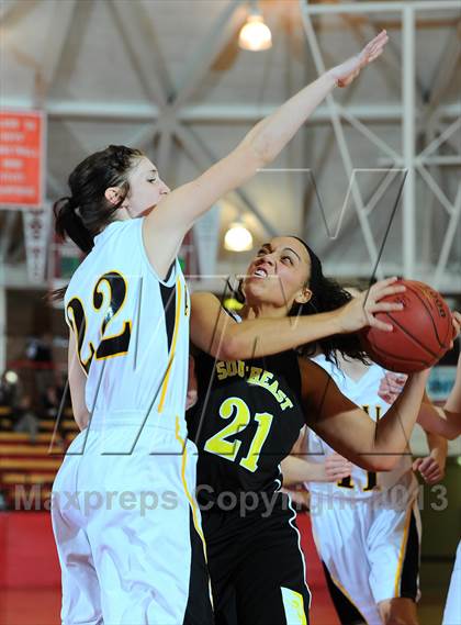 Thumbnail 3 in Andale vs. Wichita Southeast (Mid America Classic) photogallery.