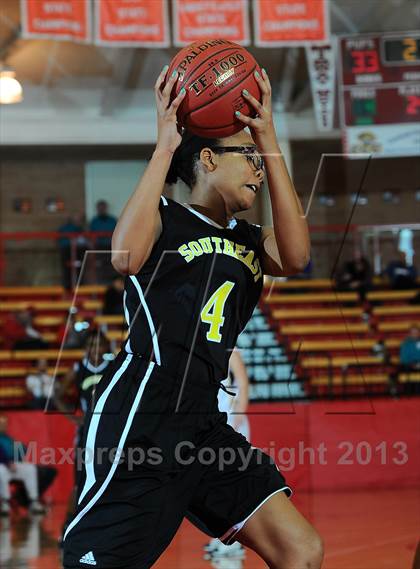 Thumbnail 3 in Andale vs. Wichita Southeast (Mid America Classic) photogallery.