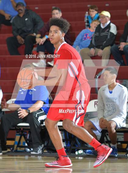 Thumbnail 2 in Crossroads vs. Desert Pines (Rancho Mirage Holiday Invitational) photogallery.