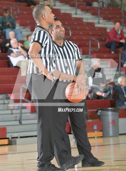 Thumbnail 2 in Crossroads vs. Desert Pines (Rancho Mirage Holiday Invitational) photogallery.