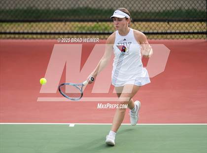 Thumbnail 1 in E.D. White vs Houma Christian (Thibodaux Wellness Center) photogallery.
