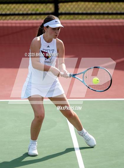 Thumbnail 2 in E.D. White vs Houma Christian (Thibodaux Wellness Center) photogallery.