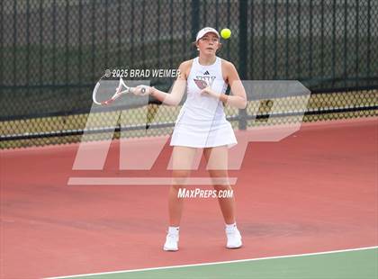 Thumbnail 3 in E.D. White vs Houma Christian (Thibodaux Wellness Center) photogallery.