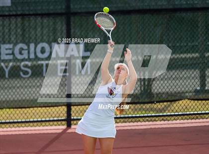 Thumbnail 2 in E.D. White vs Houma Christian (Thibodaux Wellness Center) photogallery.