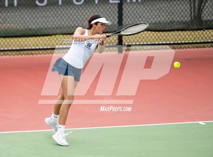 Thumbnail 1 in E.D. White vs Houma Christian (Thibodaux Wellness Center) photogallery.