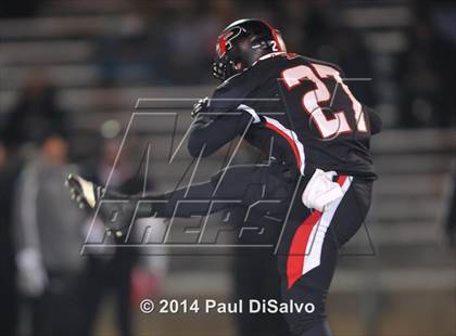 Thumbnail 1 in Valor Christian @ Pomona (CHSAA 5A Quarter-Final) photogallery.