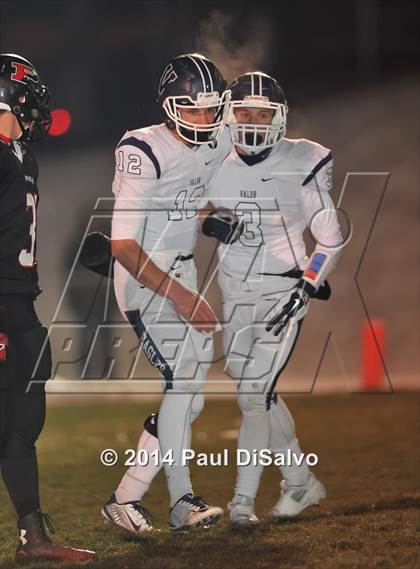 Thumbnail 2 in Valor Christian @ Pomona (CHSAA 5A Quarter-Final) photogallery.