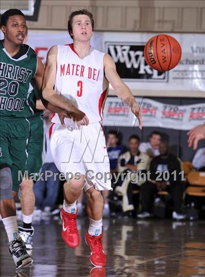 Thumbnail 1 in Mater Dei vs. Christ School (City of Palms Classic) photogallery.