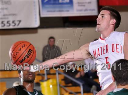 Thumbnail 1 in Mater Dei vs. Christ School (City of Palms Classic) photogallery.