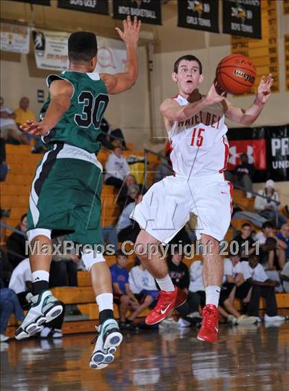 Thumbnail 2 in Mater Dei vs. Christ School (City of Palms Classic) photogallery.