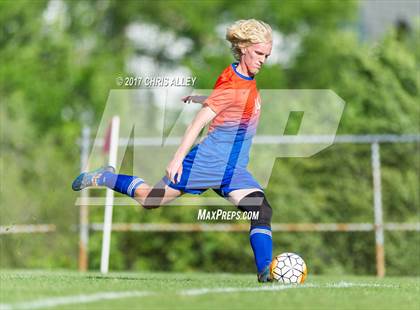 Thumbnail 3 in Volunteer @ Dobyns-Bennett photogallery.
