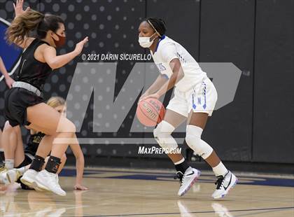 Thumbnail 1 in Salpointe Catholic @ Mesquite photogallery.