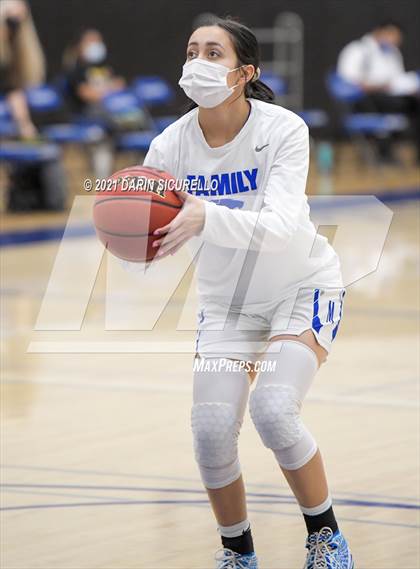 Thumbnail 2 in Salpointe Catholic @ Mesquite photogallery.