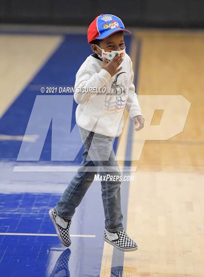 Thumbnail 1 in Salpointe Catholic @ Mesquite photogallery.