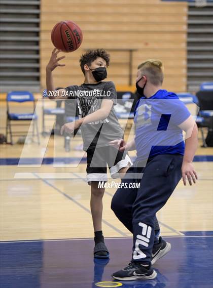 Thumbnail 1 in Salpointe Catholic @ Mesquite photogallery.