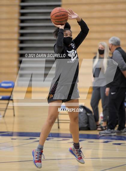 Thumbnail 1 in Salpointe Catholic @ Mesquite photogallery.