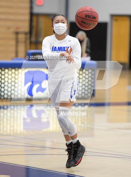 Thumbnail 1 in Salpointe Catholic @ Mesquite photogallery.