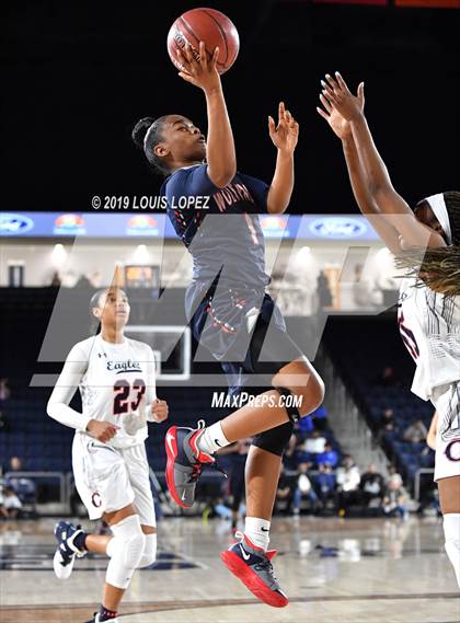Thumbnail 2 in Chaminade vs. King (CIF SS DIV 1 Final) photogallery.
