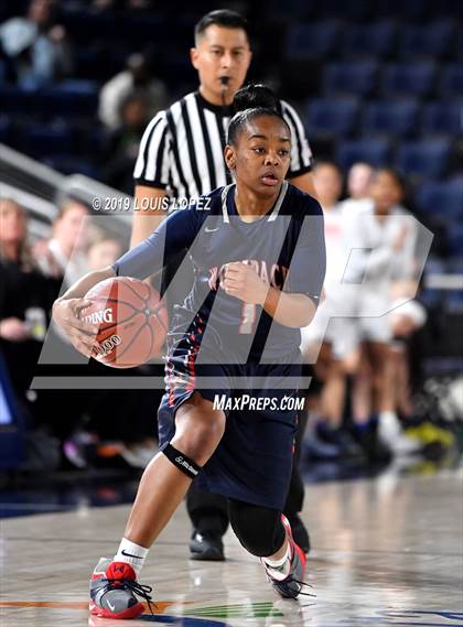 Thumbnail 2 in Chaminade vs. King (CIF SS DIV 1 Final) photogallery.
