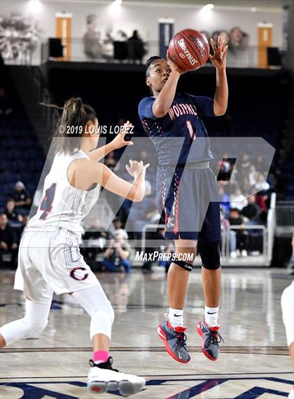 Thumbnail 3 in Chaminade vs. King (CIF SS DIV 1 Final) photogallery.