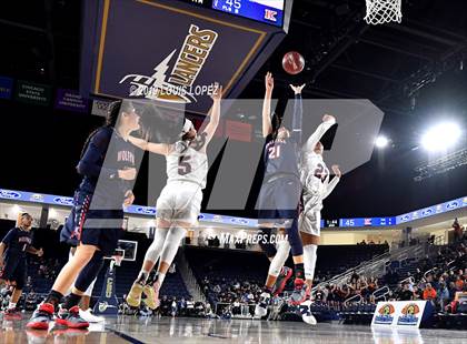 Thumbnail 2 in Chaminade vs. King (CIF SS DIV 1 Final) photogallery.