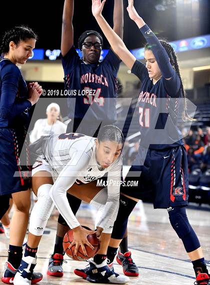 Thumbnail 1 in Chaminade vs. King (CIF SS DIV 1 Final) photogallery.