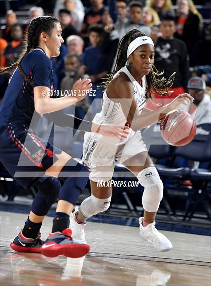 Thumbnail 1 in Chaminade vs. King (CIF SS DIV 1 Final) photogallery.