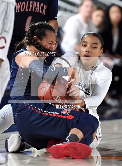 Thumbnail 1 in Chaminade vs. King (CIF SS DIV 1 Final) photogallery.