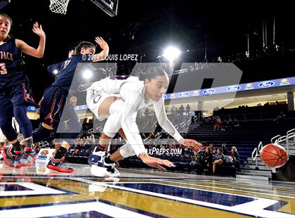 Thumbnail 2 in Chaminade vs. King (CIF SS DIV 1 Final) photogallery.