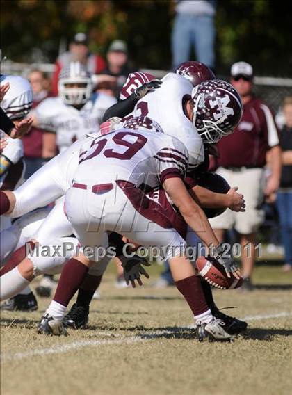 Thumbnail 3 in Benton vs. Red Bud (IHSA Class 3A First Round Playoff) photogallery.