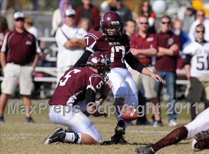 Thumbnail 2 in Benton vs. Red Bud (IHSA Class 3A First Round Playoff) photogallery.