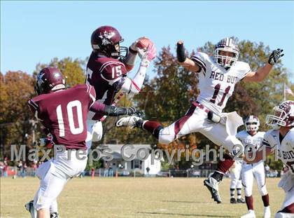 Thumbnail 2 in Benton vs. Red Bud (IHSA Class 3A First Round Playoff) photogallery.