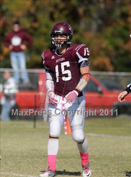 Thumbnail 3 in Benton vs. Red Bud (IHSA Class 3A First Round Playoff) photogallery.